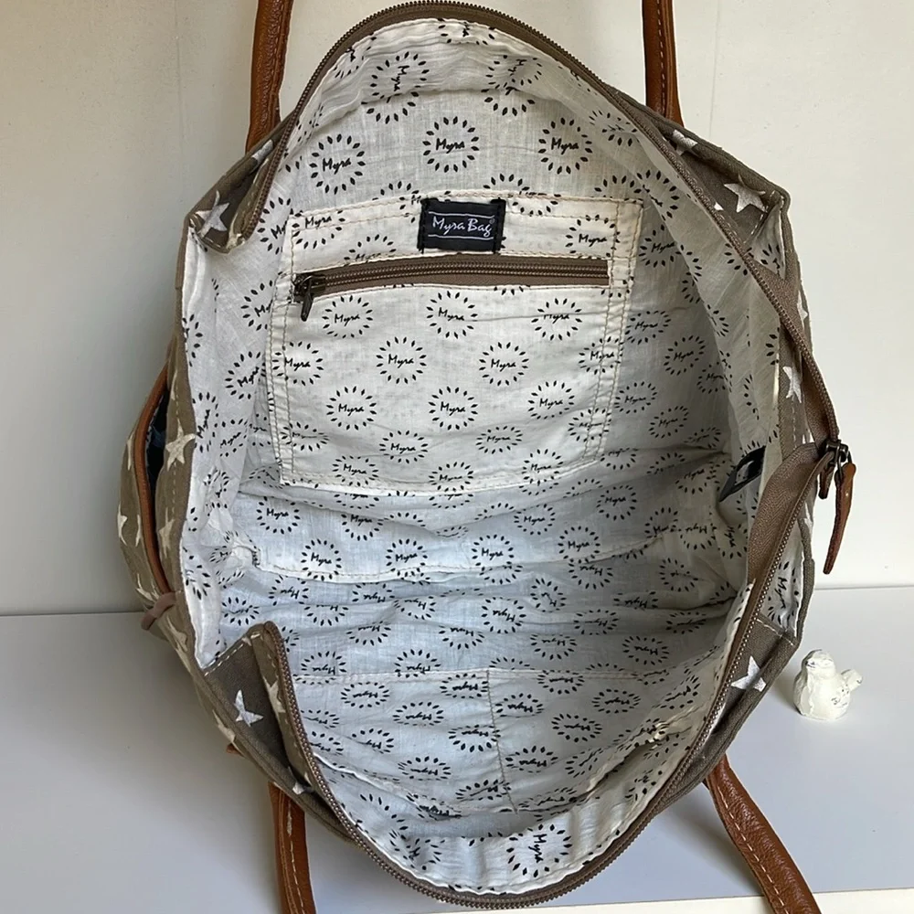 Myra Bag Shoulder Bag